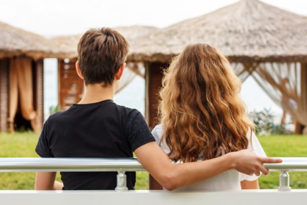 זוגיות-בני-נוער-מחשב